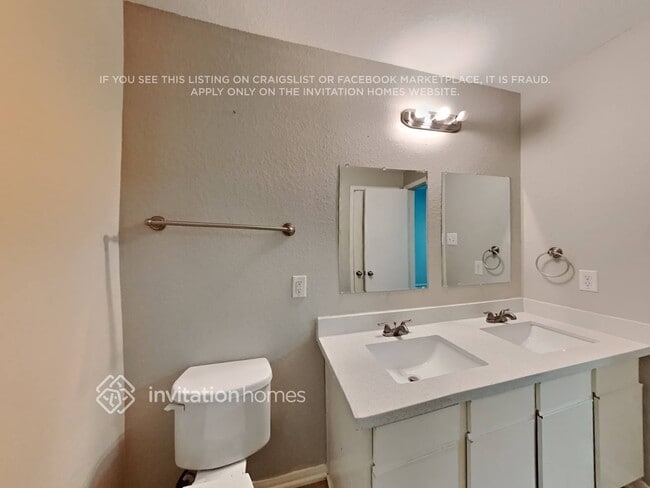 Building Photo - 16722 Warbler Dr