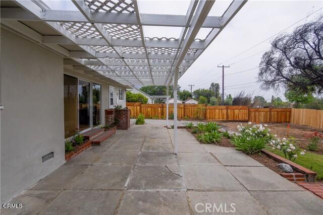 Building Photo - 1678 Midwick Dr