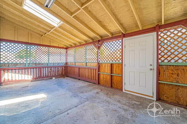 Building Photo - 15501 NE 88th St