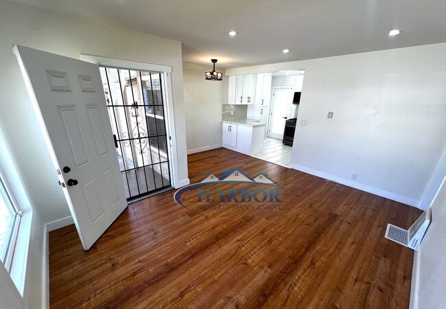 Building Photo - Spacious 3-Bedroom 1.5 Bath with a Large B...
