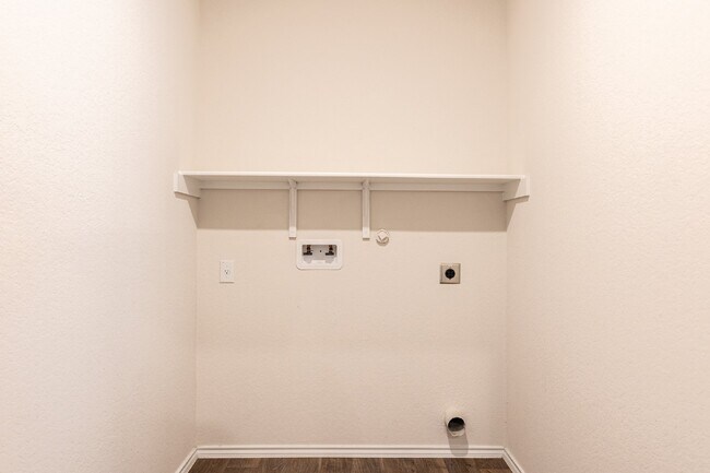 Building Photo - 13021 Kalinoski