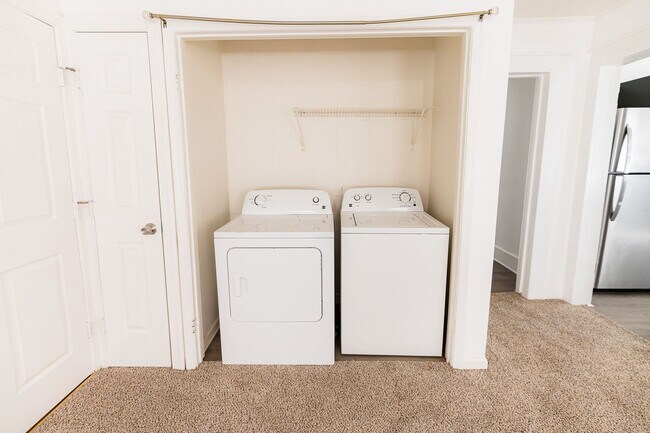 Building Photo - Move-In Ready 4BR Home with Large Backyard