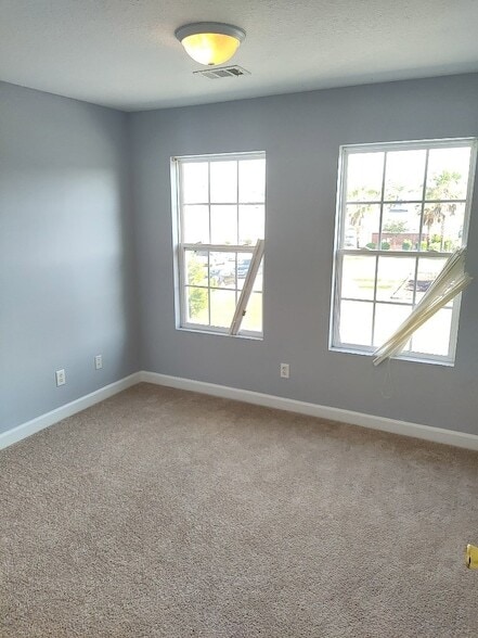 Building Photo - 611 Atkinson Dr