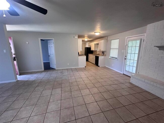 Building Photo - 4638 Cascades Dr