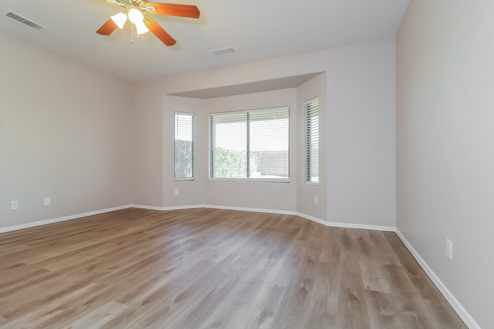 Building Photo - 5405 S 55th Ave