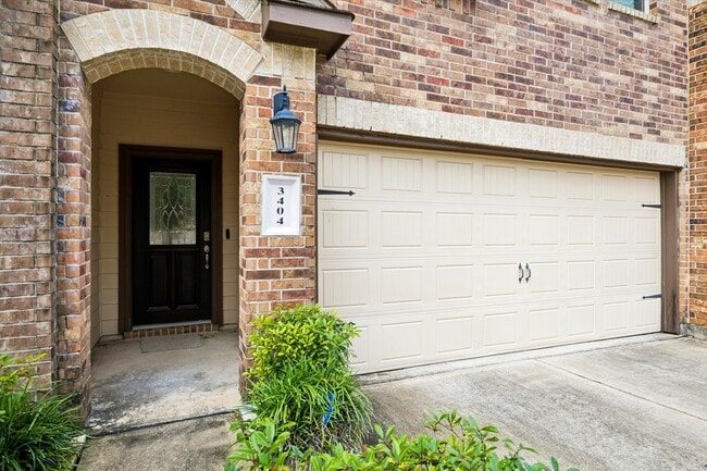 Building Photo - 3404 Orch Brg Ln