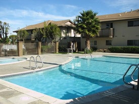 Building Photo - Sierra Garden Apartments