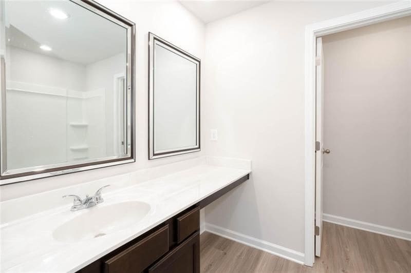 Building Photo - 625 Everett Ln