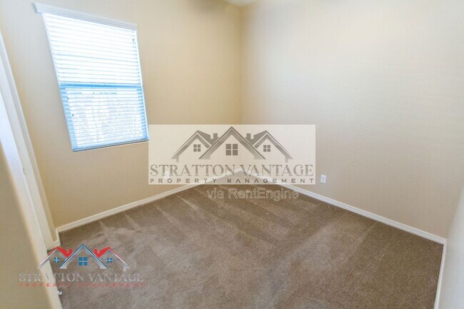 Building Photo - 4179 E Cynthia St