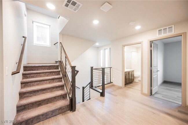 Building Photo - 8081 Misty Canyon Ave