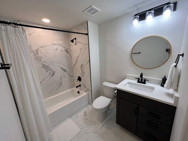 Building Photo - 4 Bed 4 Bath Home in Banning Lewis Ranch