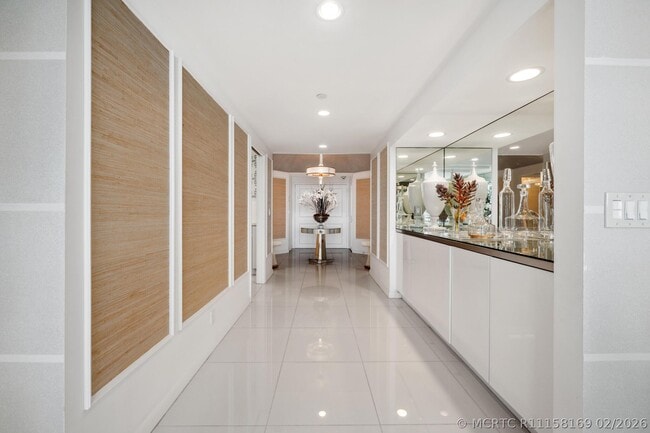 Building Photo - 2100 S Ocean Blvd
