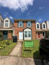 Building Photo - 3825 Buchanan Dr