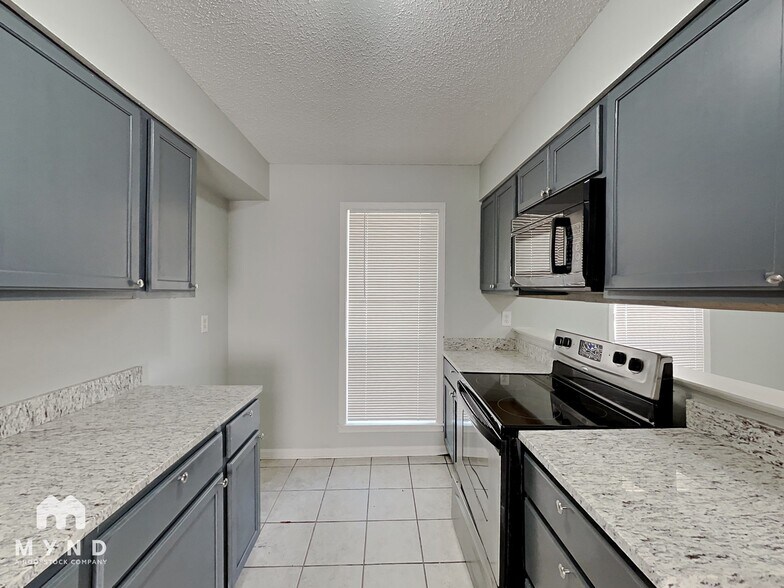 Building Photo - 6919 Glenwick Dr