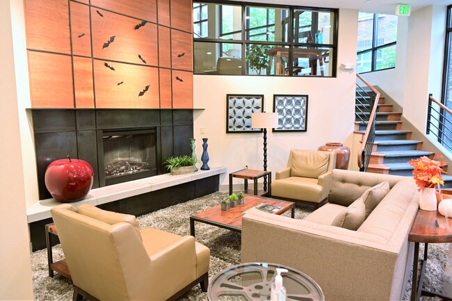Building Photo - North Canal Station Condo