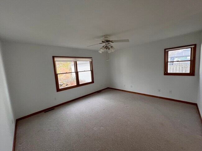 Building Photo - 123 Gould Ave