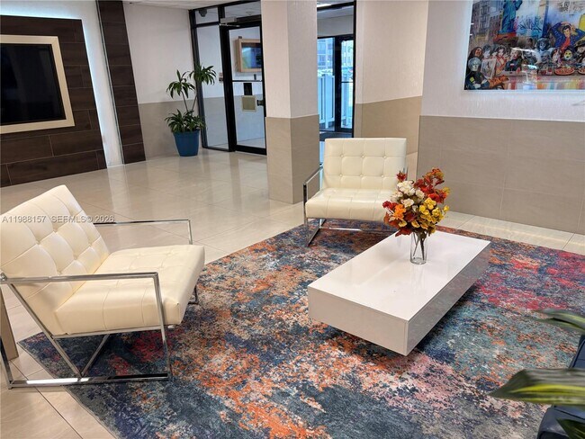 Building Photo - 4164 Inverrary Dr