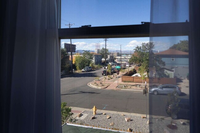 Building Photo - "COMING SOON" Stunning Remodeled Patio Hom...