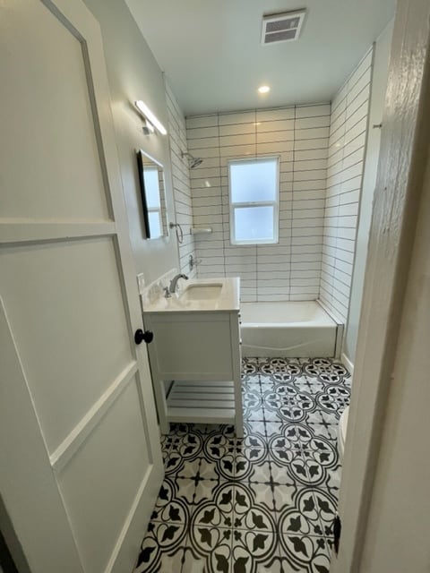 Building Photo - 1831 S Redondo Blvd