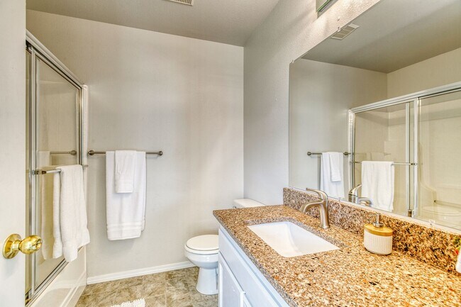 Building Photo - 3 bedroom Eagle home