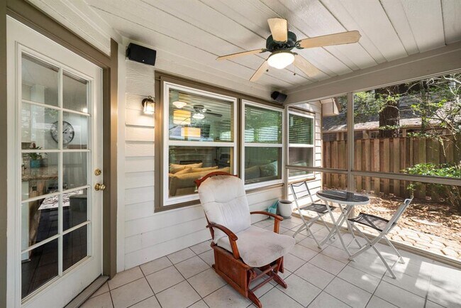 Building Photo - 202 W Greywing Cir