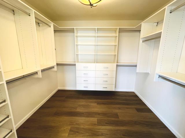 Building Photo - 1420 Tres Hermanas Way