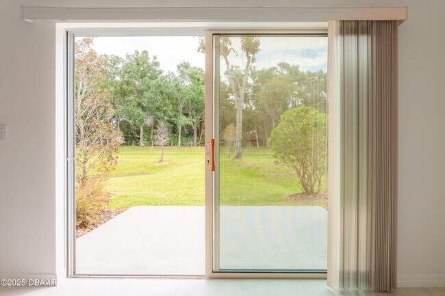 Building Photo - 326 Riverfront Wy