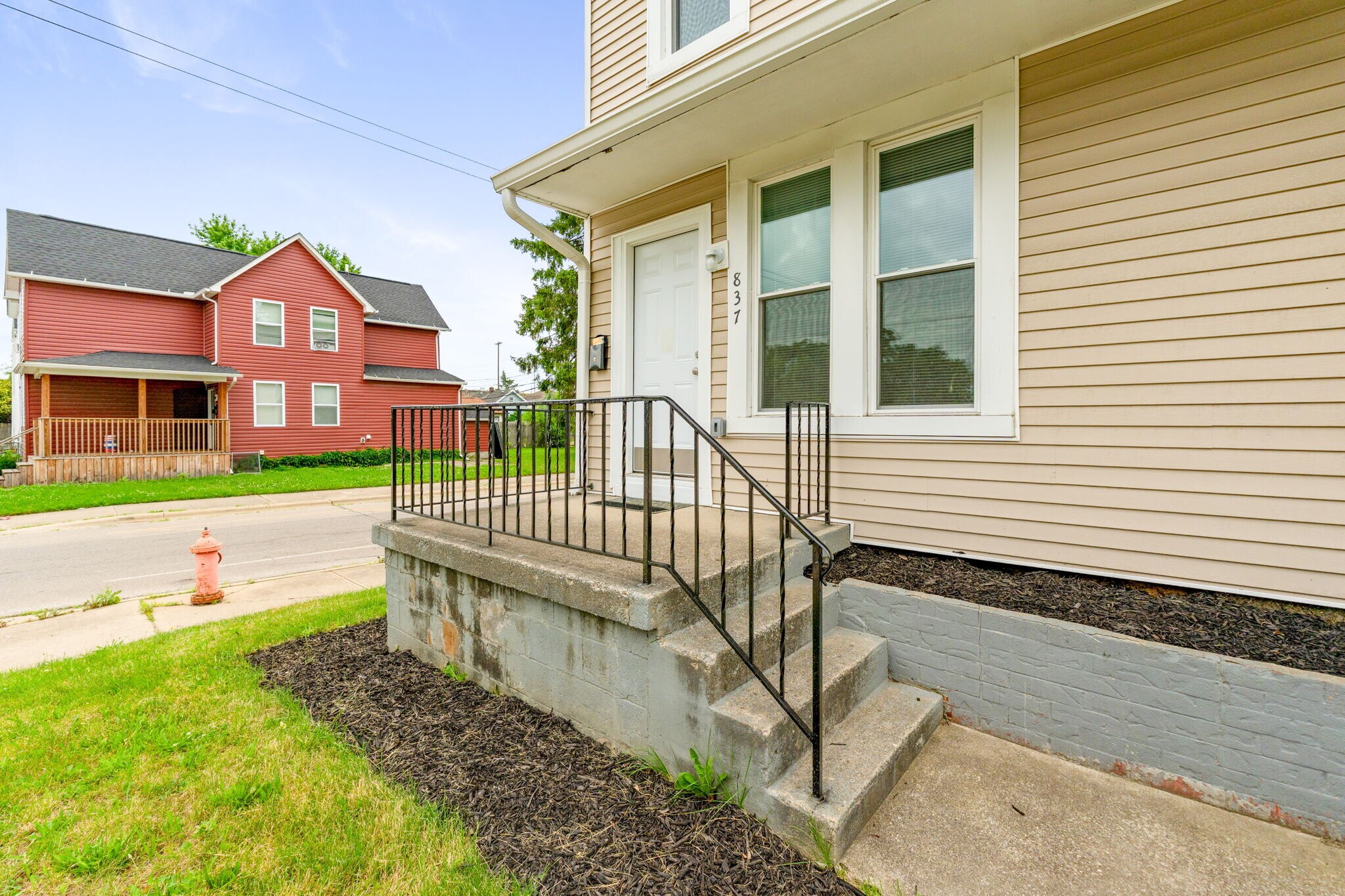 Building Photo - 837 Campbell Ave