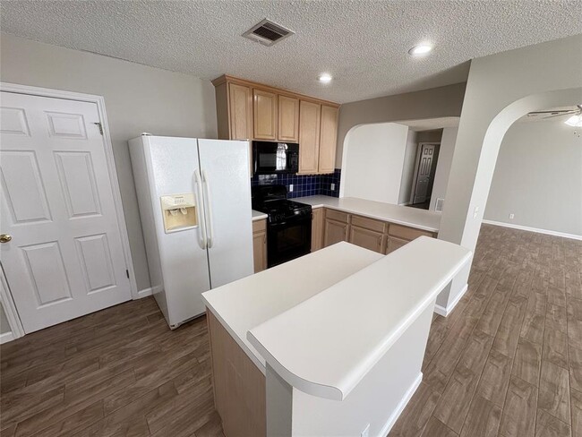 Building Photo - 9617 Copper Creek Dr