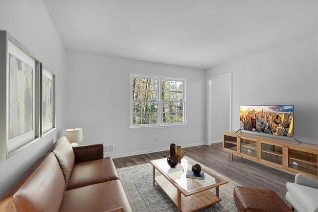 Building Photo - 2080 Bluffton Way