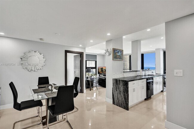 Building Photo - 3031 N Ocean Blvd