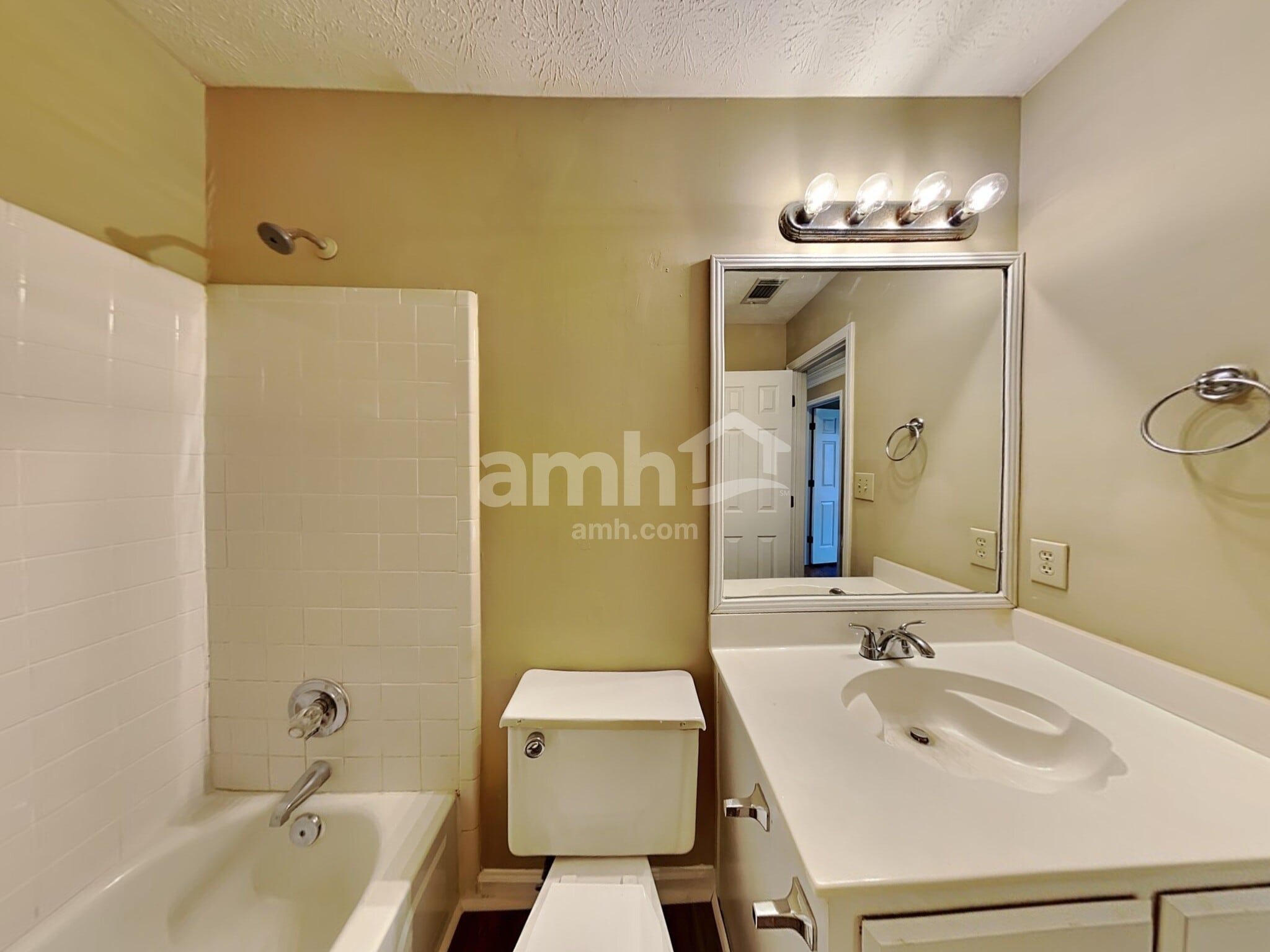 Building Photo - 2620 Loch Way