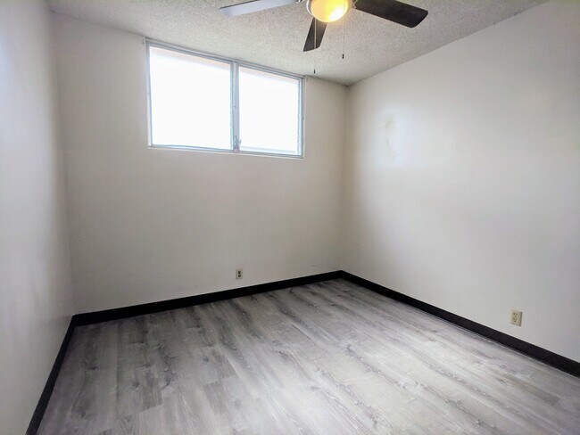 Building Photo - 855 Olokele Ave