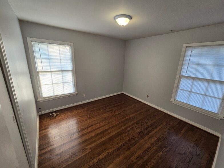 Building Photo - 10922 Myrtice Dr