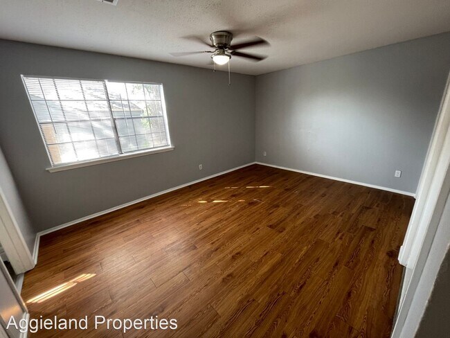 Building Photo - 2 br, 2 bath House - 1104 Autumn Circle - C