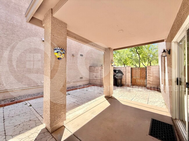 Building Photo - 7650 E Williams Dr