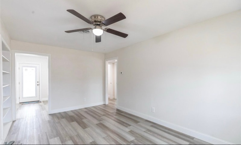 Building Photo - 1433 Park Ave