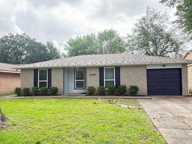 Building Photo - 4419 Reynaldo Dr