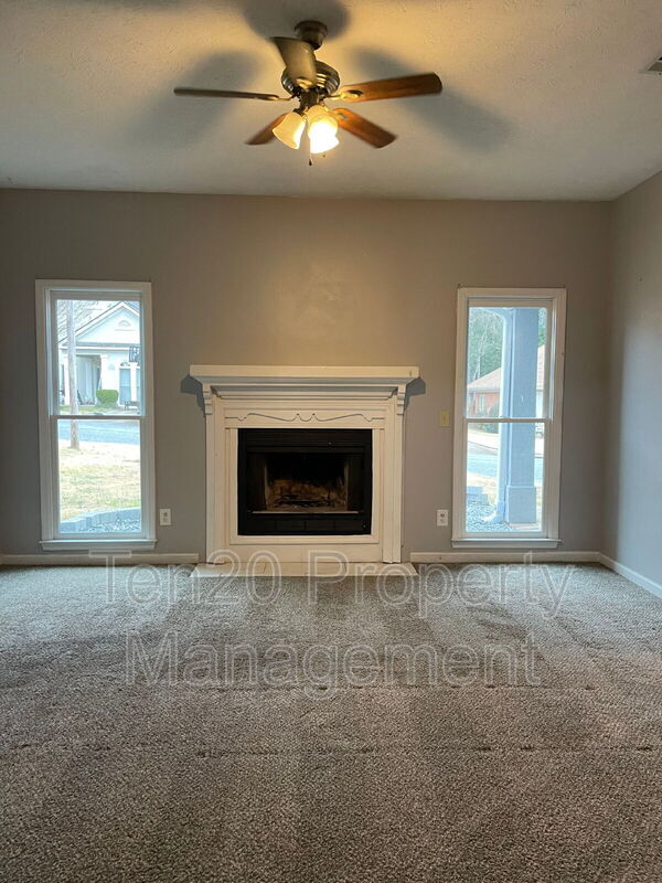 Building Photo - 326 Hardaway Ct