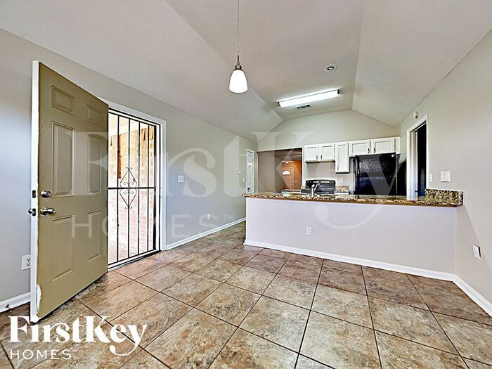 Building Photo - 7699 Parkmont Dr