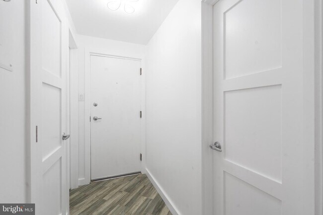 Building Photo - 4481 MacArthur Blvd NW