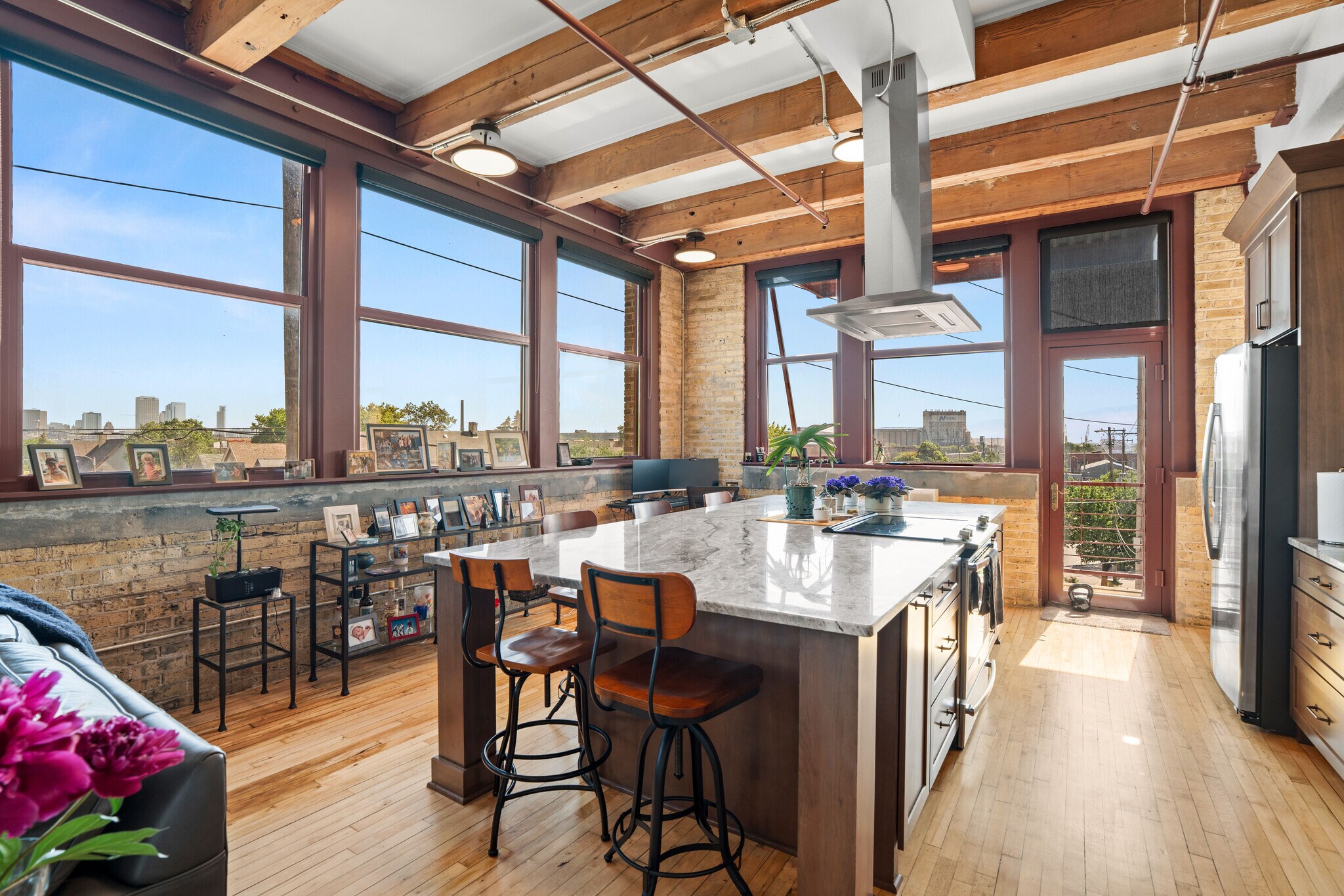 Gourmet KitchenKi - 215 W Maple St