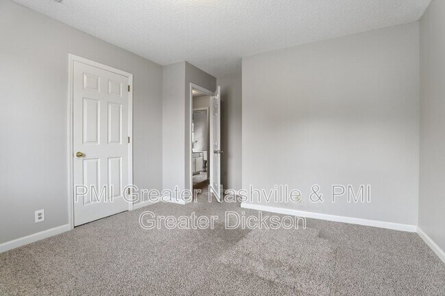 Building Photo - 524 Fairhaven Ct