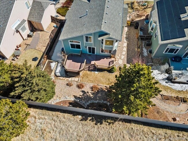 Building Photo - FABULOUS 3-BDRM, 3-BATH HOME IN GORGEOUS C...