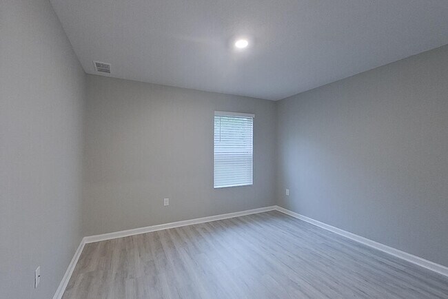 Building Photo - 4694 Malay Cir