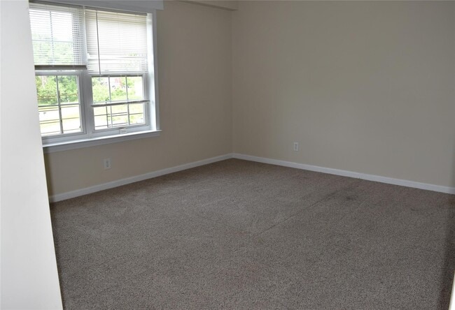 Building Photo - 2342 NY-32