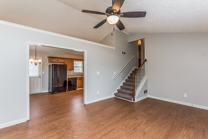 Building Photo - 157 Aztec Way SE