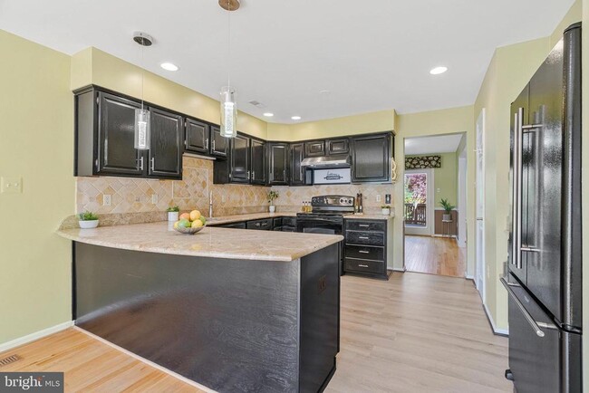 Building Photo - 4638 Luxberry Dr