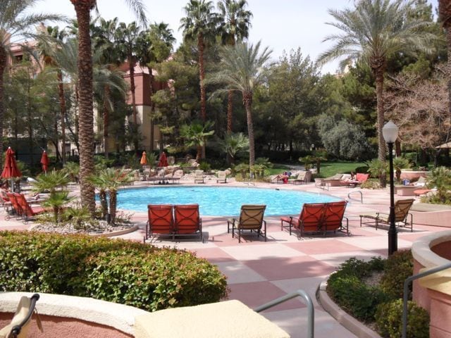 Building Photo - 210 E Flamingo Rd