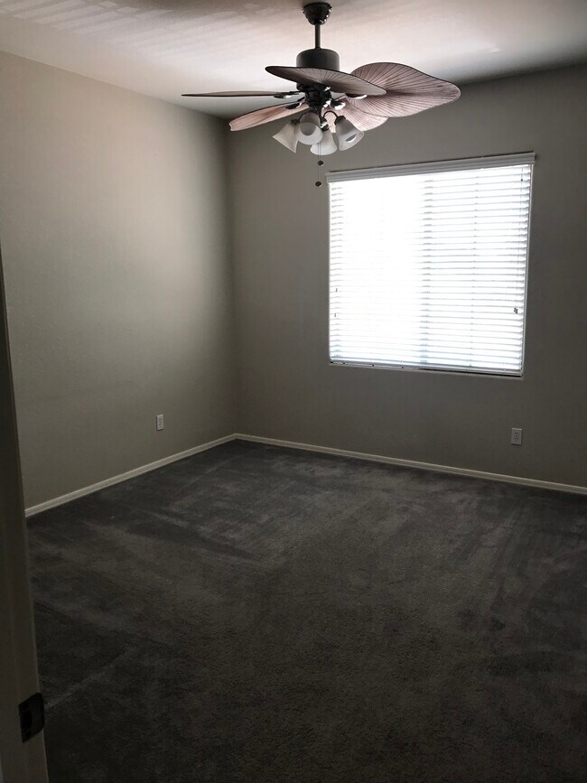 Building Photo - 18686 E Mockingbird Dr